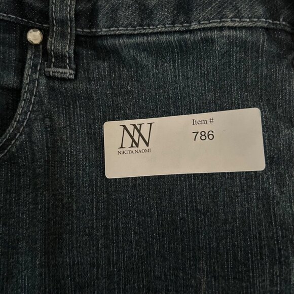 #786 V.S.H. Jeans Women's Size 14 Blue Denim Capri Jeans - Picture 4 of 4